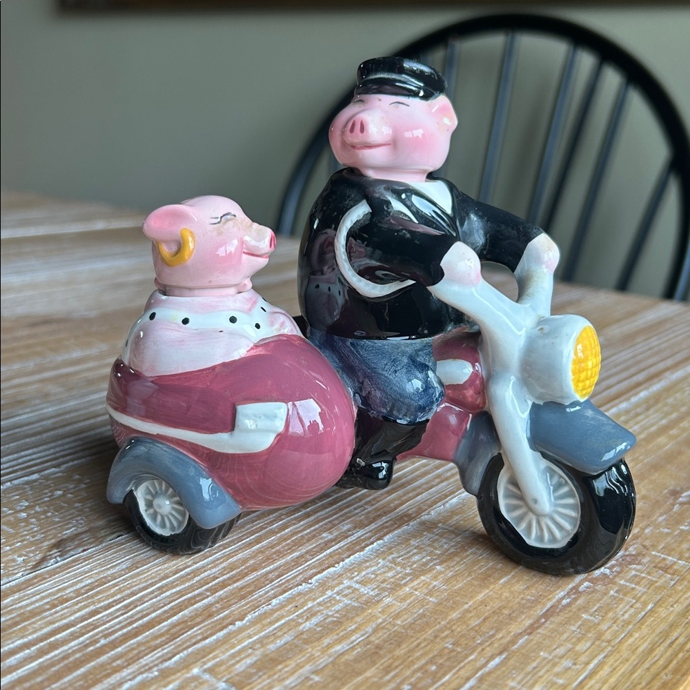 Biker Hogs Nodder Bobbleheads Salt & Pepper Shaker By Clay Art